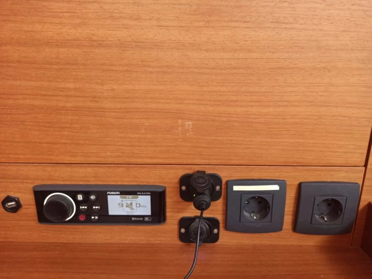 Velero para alquilar Punat al mejor precio