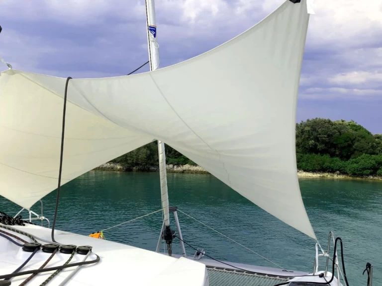 Alquiler de Catamarán, con o sin patrón Fountaine Pajot Punat