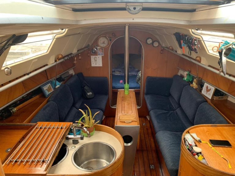 Alquiler de Velero, con o sin patrón Bénéteau Lorient