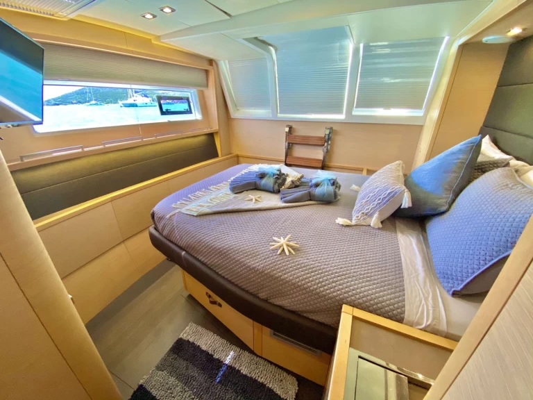 Alquiler Yate de lujo en San Martín - Lagoon HEAVENLY