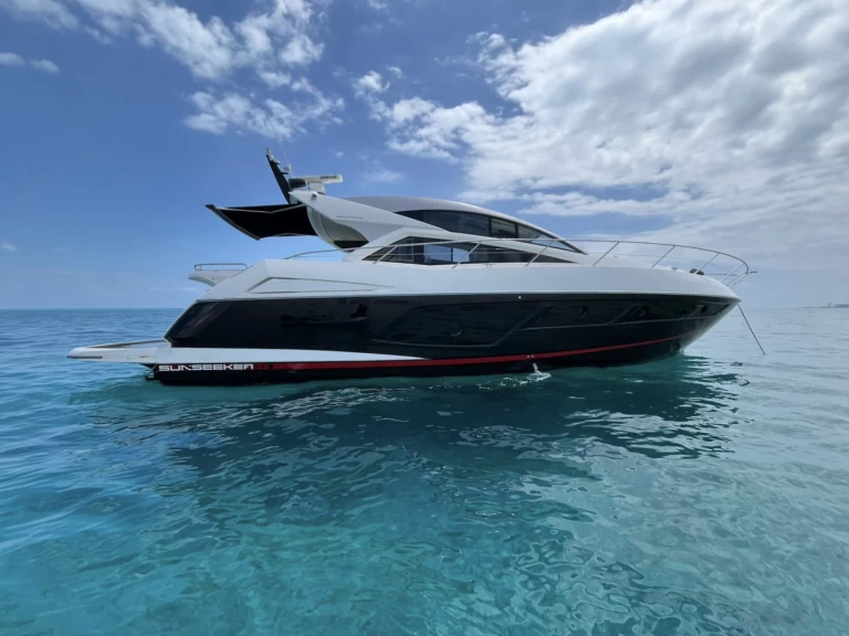 Alquiler de embarcaciones Sunseeker Predator 60 enCiudad Cancún en Samboat