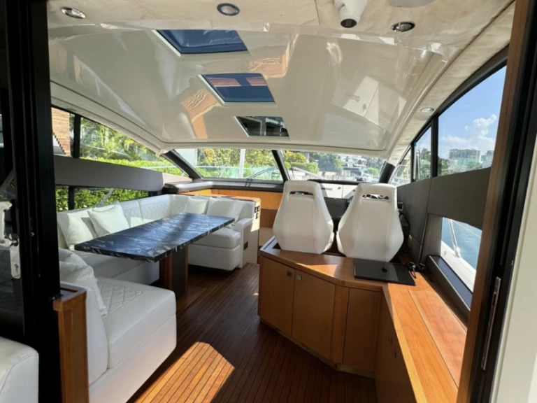 Alquiler de Yate de lujo, con o sin patrón Sunseeker Ciudad Cancún