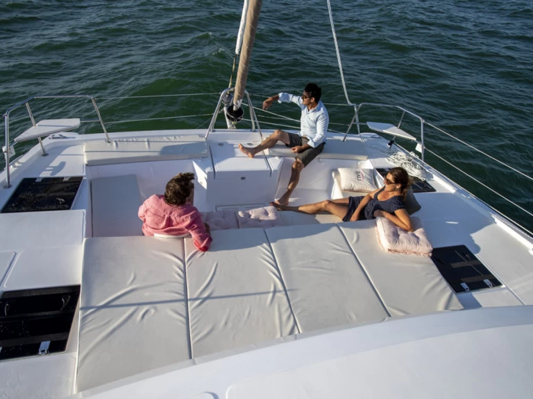 Alquiler Catamarán Bali con o sin  título de navegación