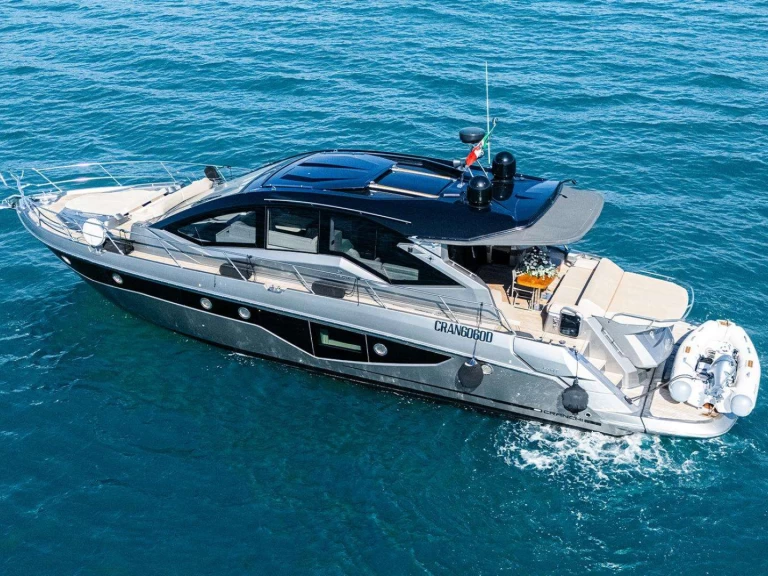 Alquiler Yate de lujo Cranchi con o sin  título de navegación