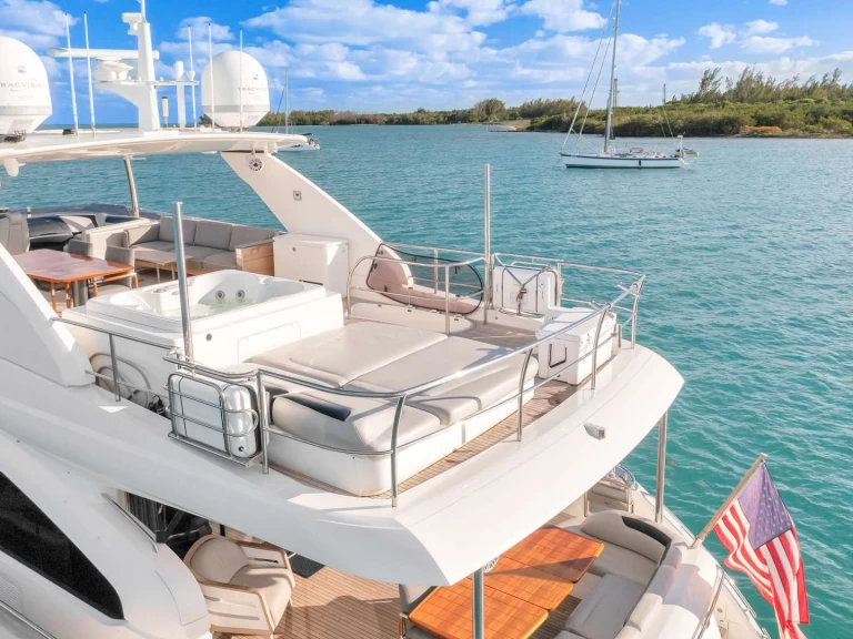 Alquiler Yate de lujo Princess Viking con o sin  título de navegación