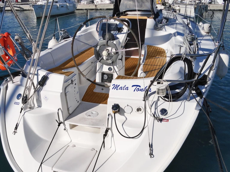 Velero para alquilar Split al mejor precio