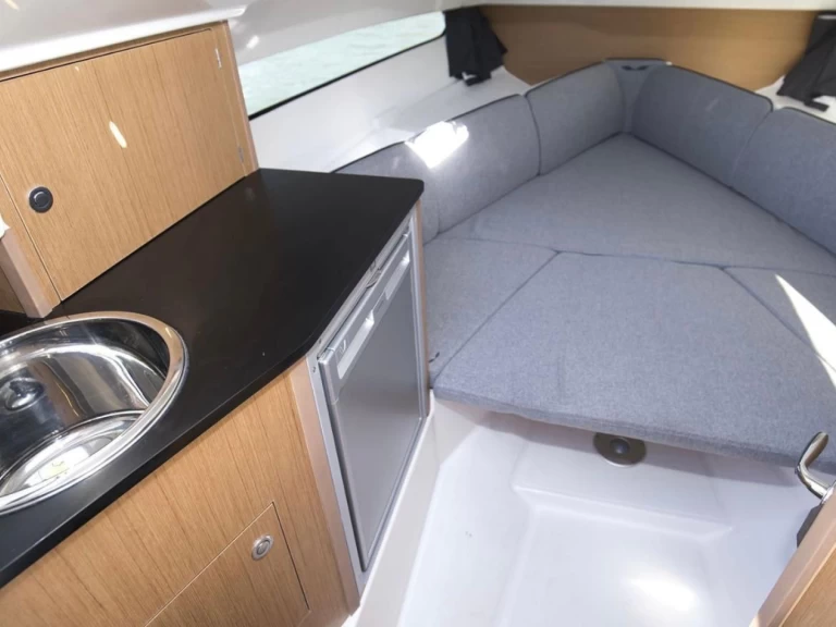 Alquiler de Bénéteau Beneteau Flyer 8 Sundeck en Dénia