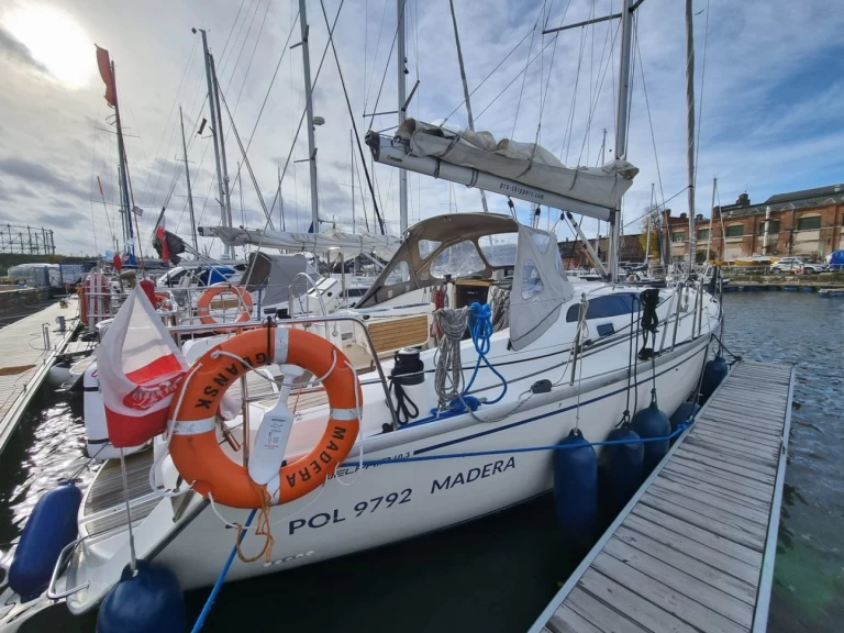 Alquiler Gdańsk - Delphia Delphia 40.3 en SamBoat