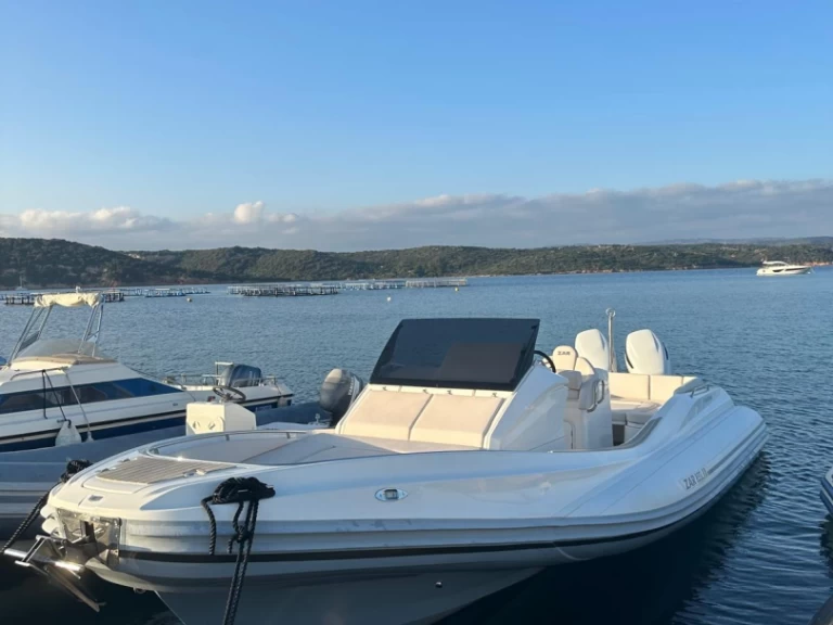 Alquiler Neumática Zar con o sin  título de navegación