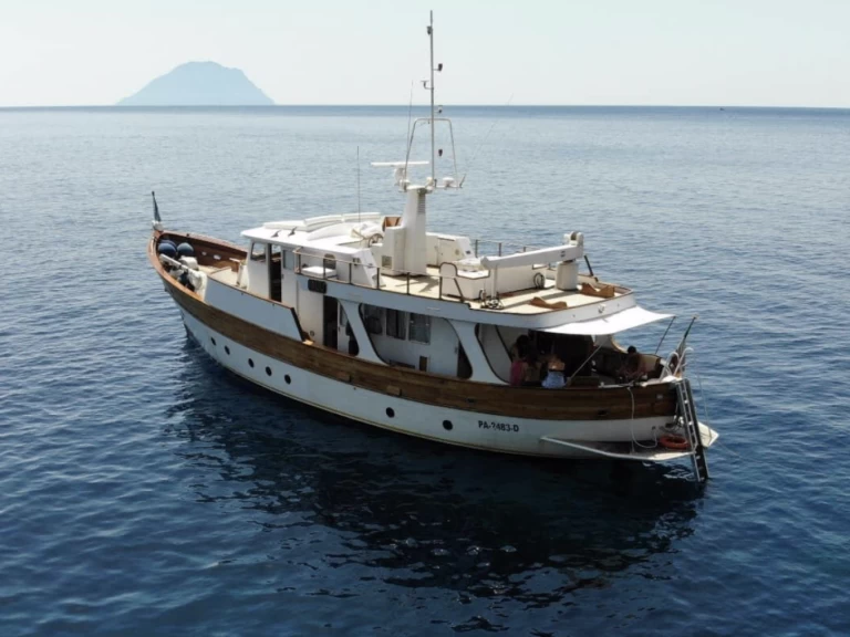 Alquiler Taormina - Custom Navetta 22 en SamBoat