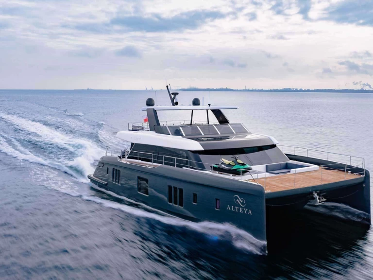 Alquiler Yate de lujo Sunreef con o sin  título de navegación