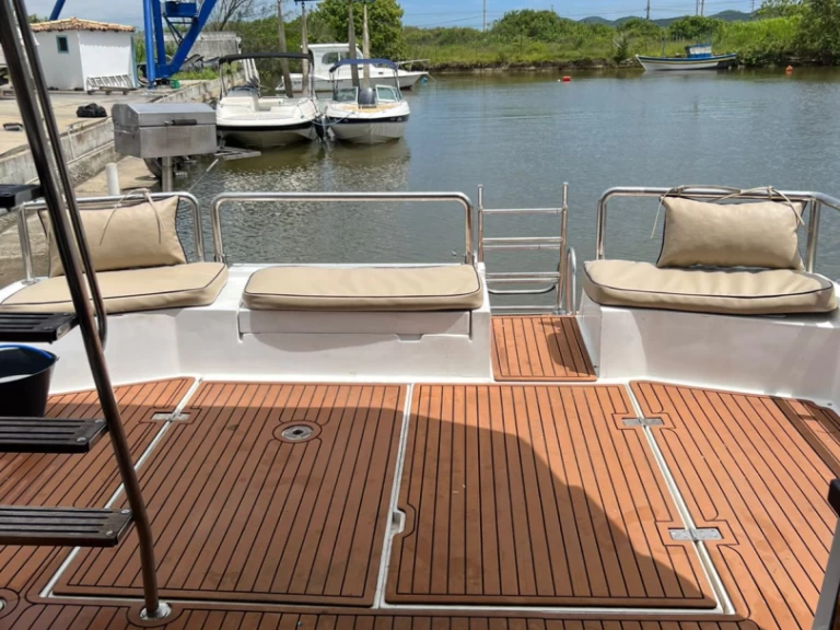 Alquiler de barcos Armação dos Búzios barato de Cobra Capri 32 Feet