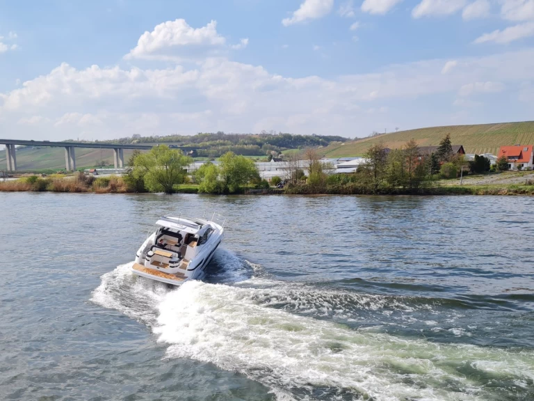 Alquiler de barcos Trogir barato de Bavaria SR41