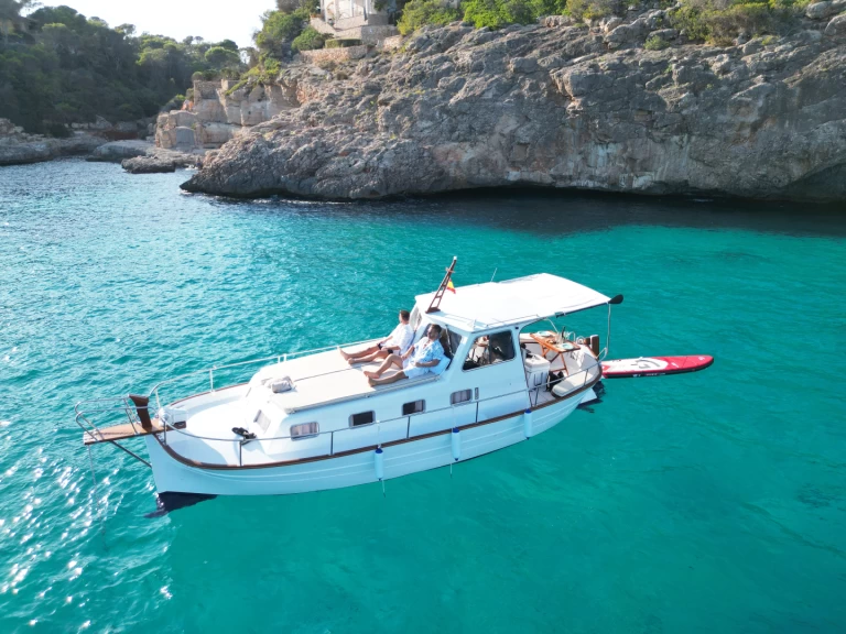 Alquiler de embarcaciones Majoni espalmador 45 enCala Figuera en Samboat