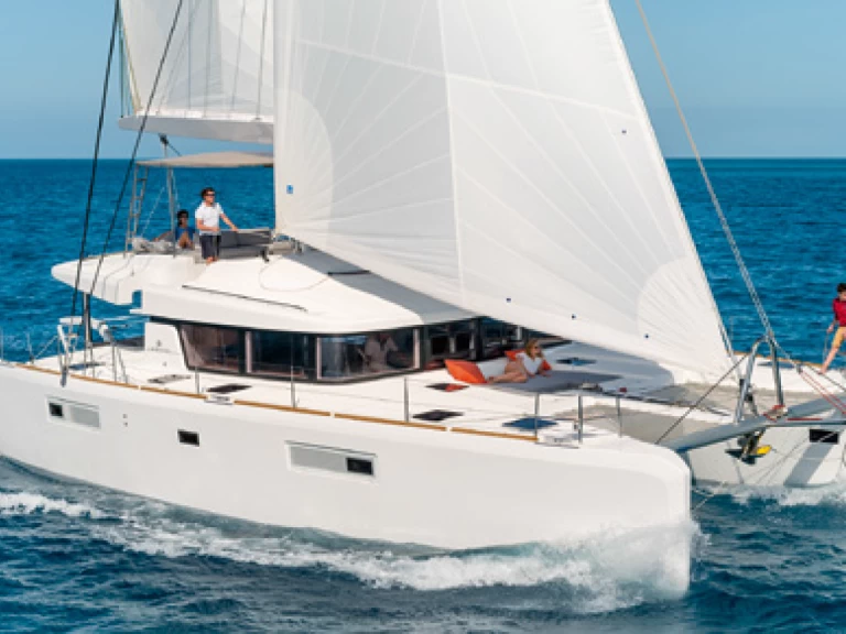 Alquiler Catamarán Lagoon con o sin  título de navegación