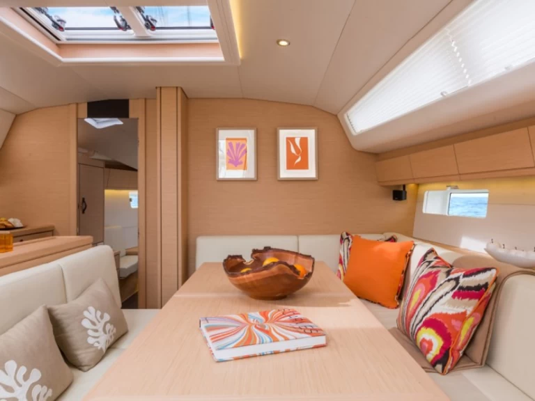 Alquiler de embarcaciones Jeanneau Jeanneau 54 enSplit en Samboat