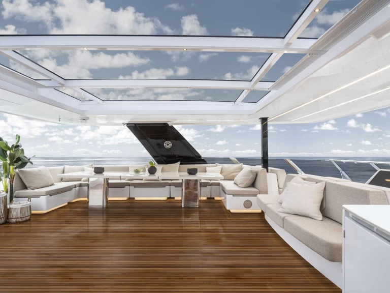 Yate de lujo para alquilar Nápoles al mejor precio