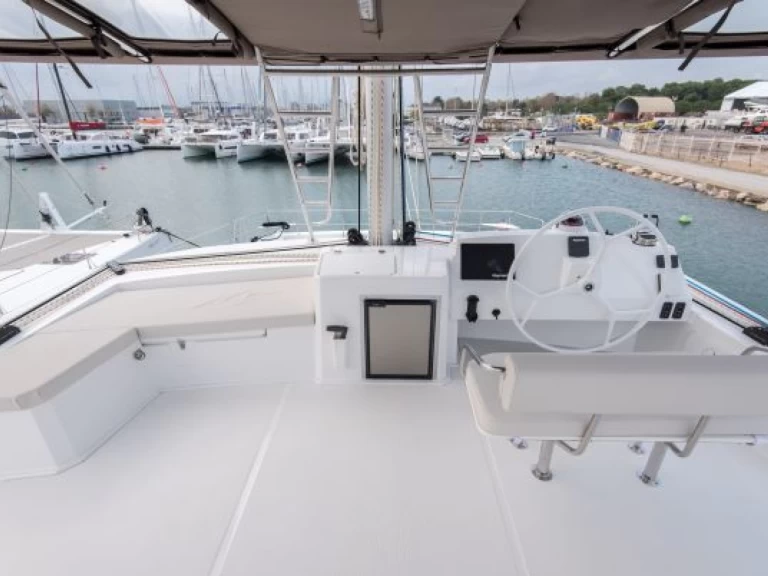 Alquiler de Catamarán, con o sin patrón Bali Raiatea Island