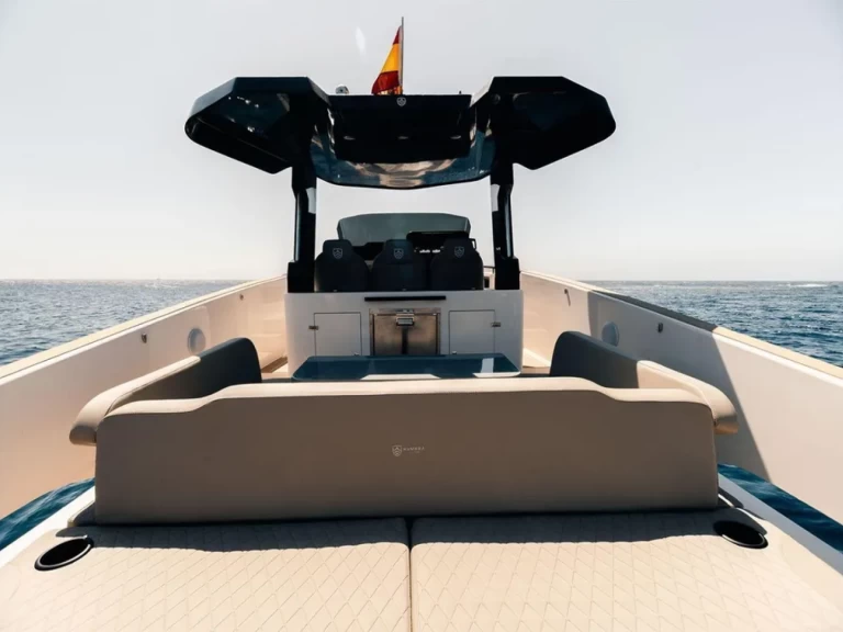 Alquiler de embarcaciones KUMBRA 34 enIbiza (Ciudad) en Samboat