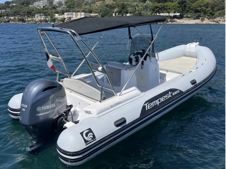 Alquiler Neumática Capelli con o sin  título de navegación