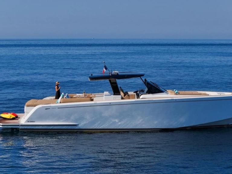 Alquiler de Lancha, con o sin patrón Pardo Yachts Cannes