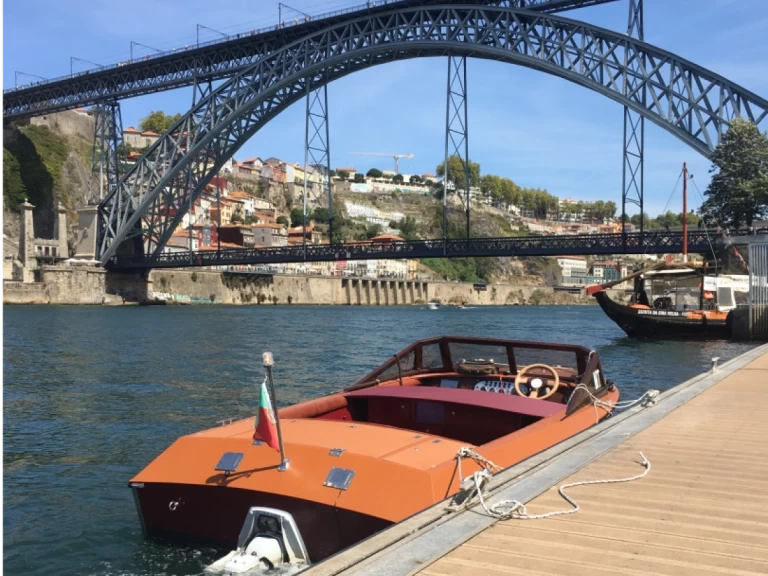 Riva Riviera 16 de alquiler a Oporto