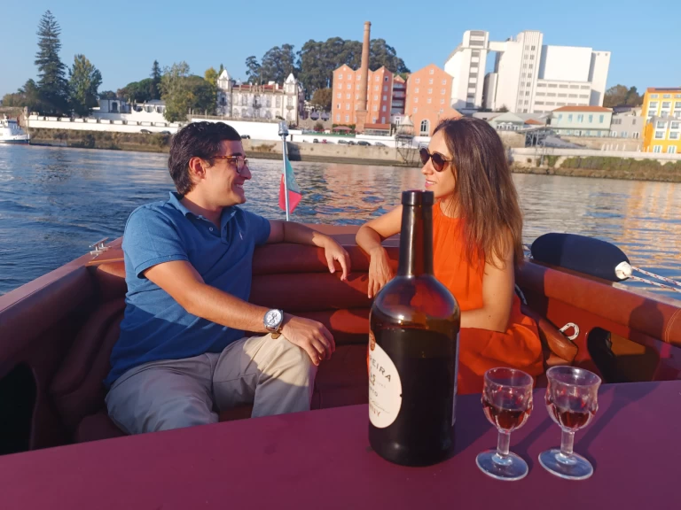 Alquiler de Riva Riviera 16 en Oporto