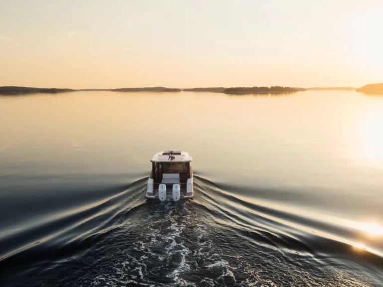 Lancha para alquilar Roses al mejor precio