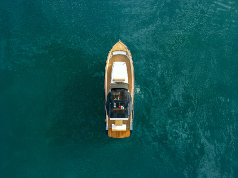 Alquiler de embarcaciones Allure 38 enPorto de Sorrento en Samboat