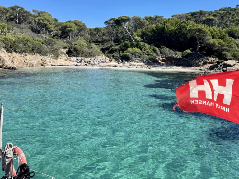 Alquiler de barcos Hyères barato de Lagoon 440