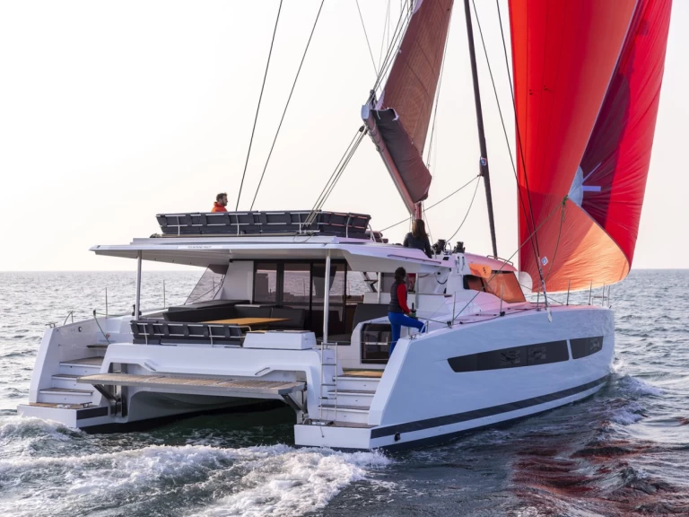 Alquiler Catamarán Fountaine Pajot con o sin  título de navegación