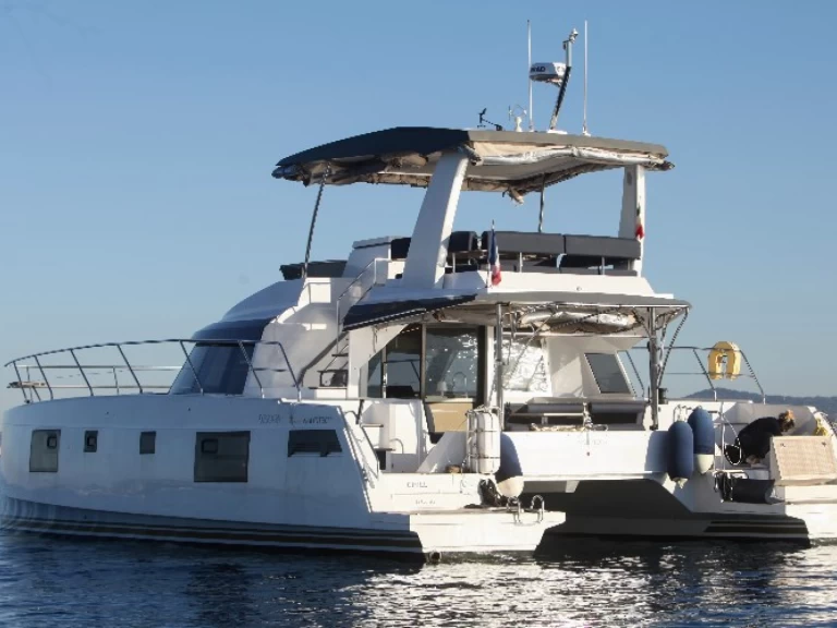 Alquiler de Bavaria Nautitech 47 Power en Saint-Raphaël