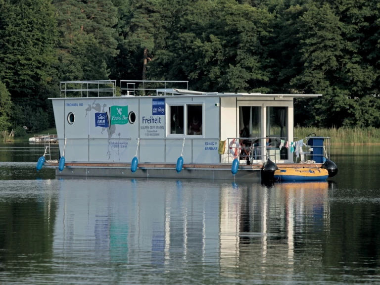 Alquiler de Casa flotante, con o sin patrón  Rechlin