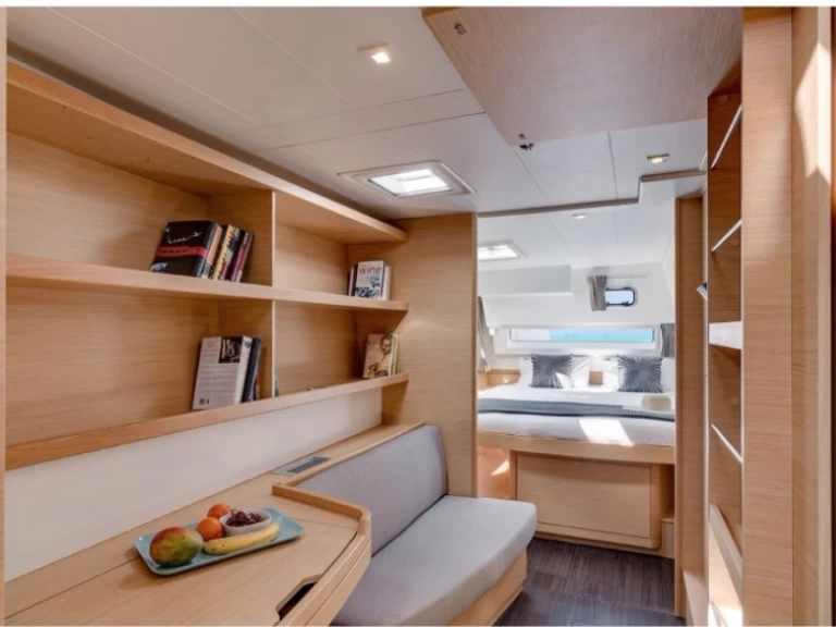 Alquiler de embarcaciones Lagoon Lagoon 42 enOlbia en Samboat