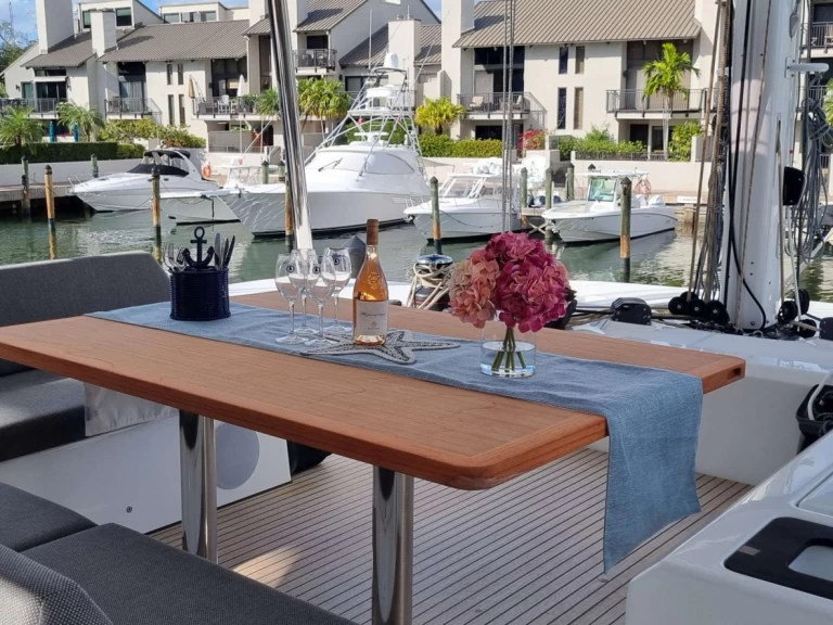 Alquiler de barcos Fort Lauderdale barato de Halekulani