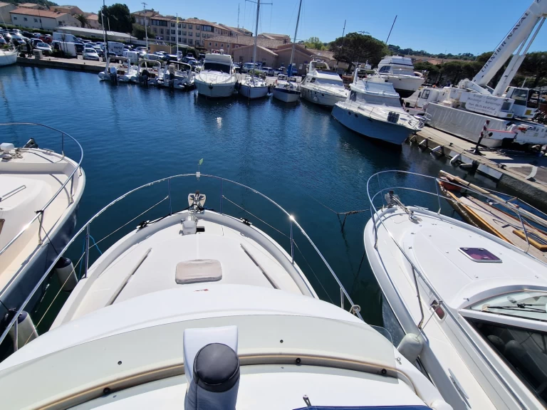 Bénéteau Antares 905 Fly de alquiler a Carnon-Plage