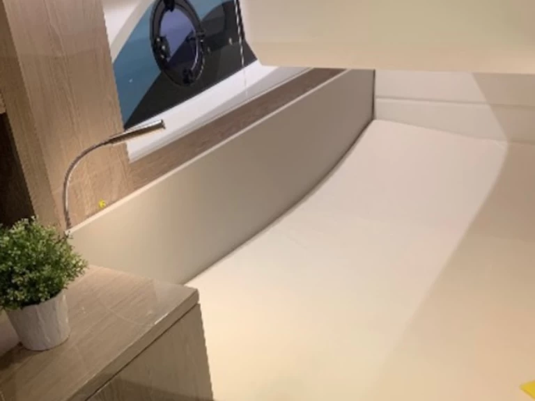 Alquiler Pula - Sealine Sealine C390 en SamBoat