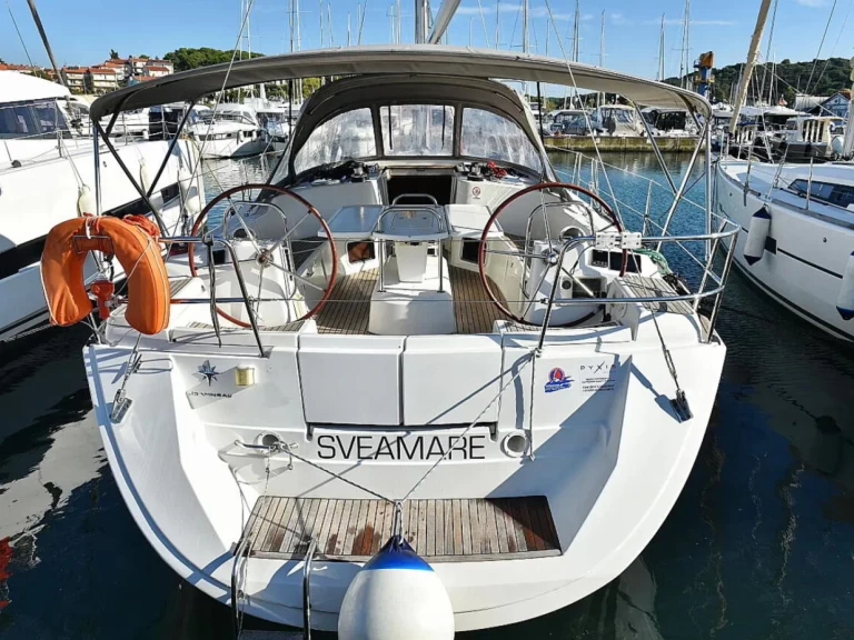 Alquiler de embarcaciones Jeanneau Sun Odyssey 44i enPula en Samboat
