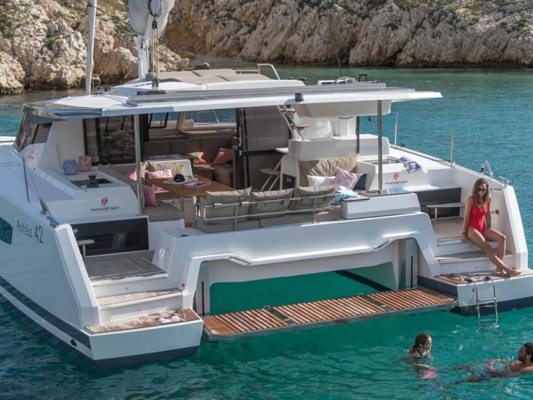 Alquiler de embarcaciones Fountaine Pajot Astrea 42 enPalermo en Samboat