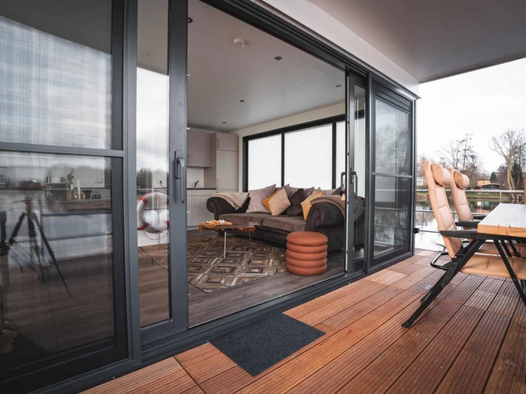 Alquiler de embarcaciones FLOATING 44 enHöxter en Samboat