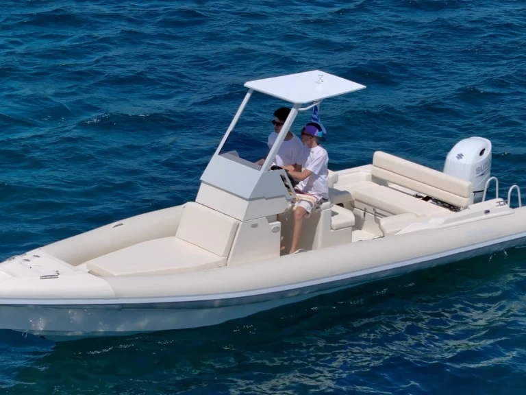 Alquiler de Oceanic A7 en Platys Gyalós