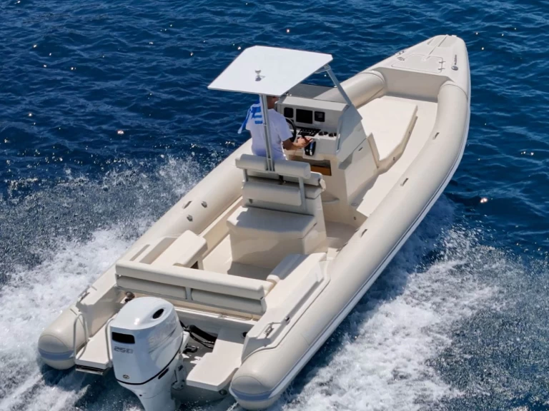 Alquiler Neumática en Platys Gyalós - Oceanic A7