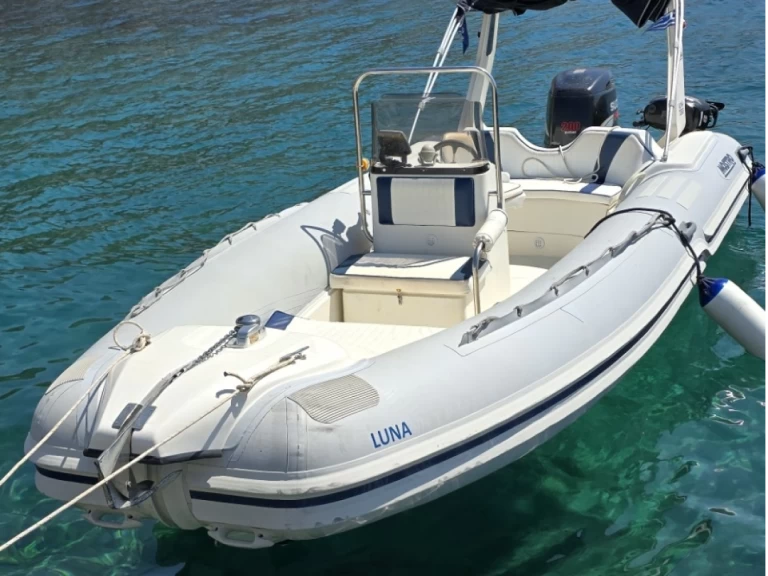 Alquiler Platys Gyalós - mostro Family 600 en SamBoat