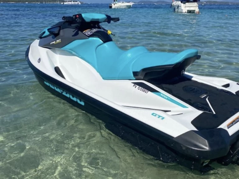 Alquiler de embarcaciones Sea-Doo GTI 130 enNice en Samboat