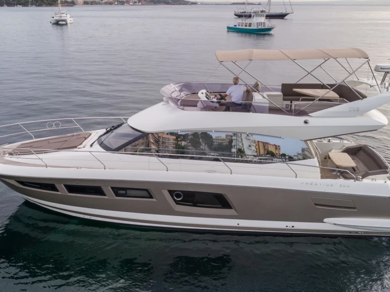 Lancha para alquilar Antibes al mejor precio