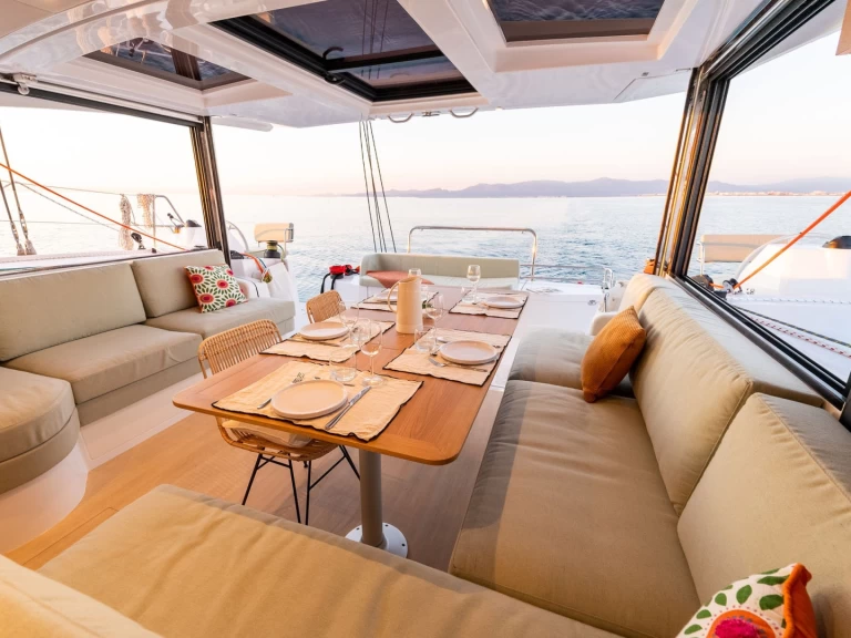 Alquiler Catamarán Bali con o sin  título de navegación