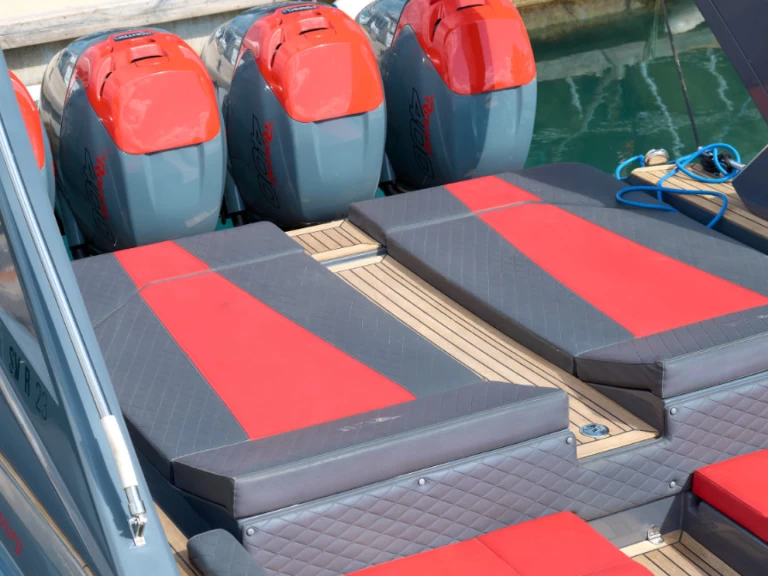 Alquiler de Nuova Nuova Jolly Prince 43 en Split