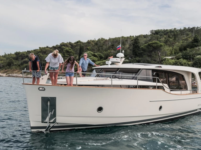 Alquiler Pula - Greenline Yachts Greenline 40 en SamBoat