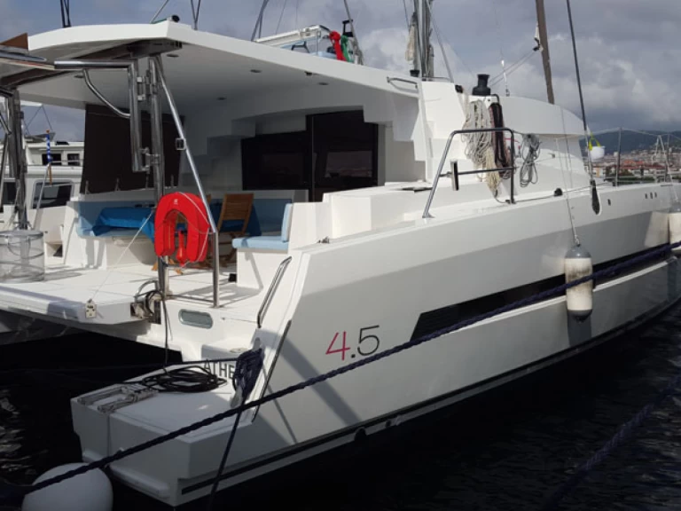 Alquiler de embarcaciones Bali Bali 4.5 enLávrio en Samboat