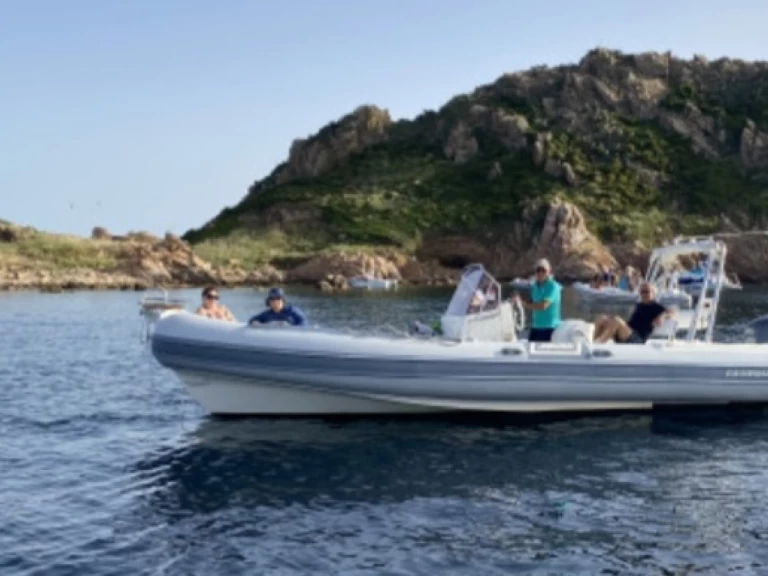 Alquiler Neumática en Arbatax Port - Joker Boat Clubman 24